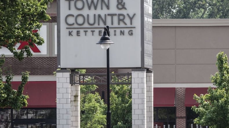 Panera Bread will be growing at Town & Country Shopping Center as part of renovations that include demolishing buildings. FILE