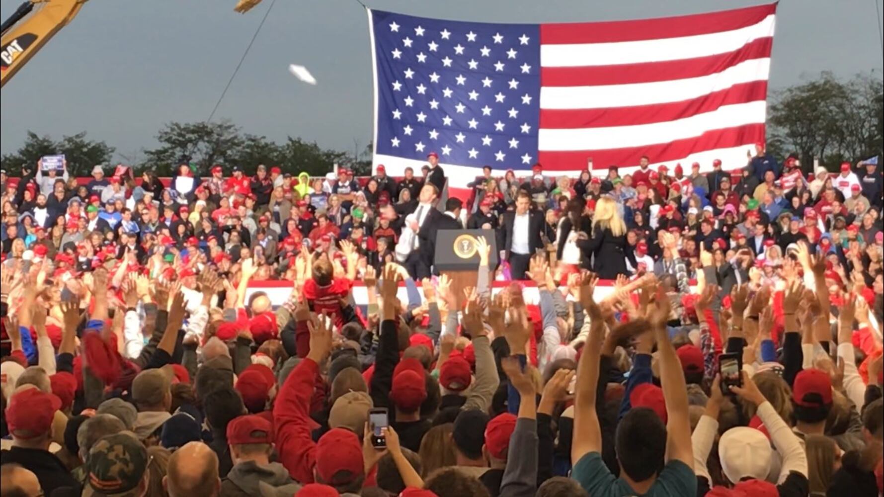 PHOTOS: Thousands show up for Trump rally in Warren County