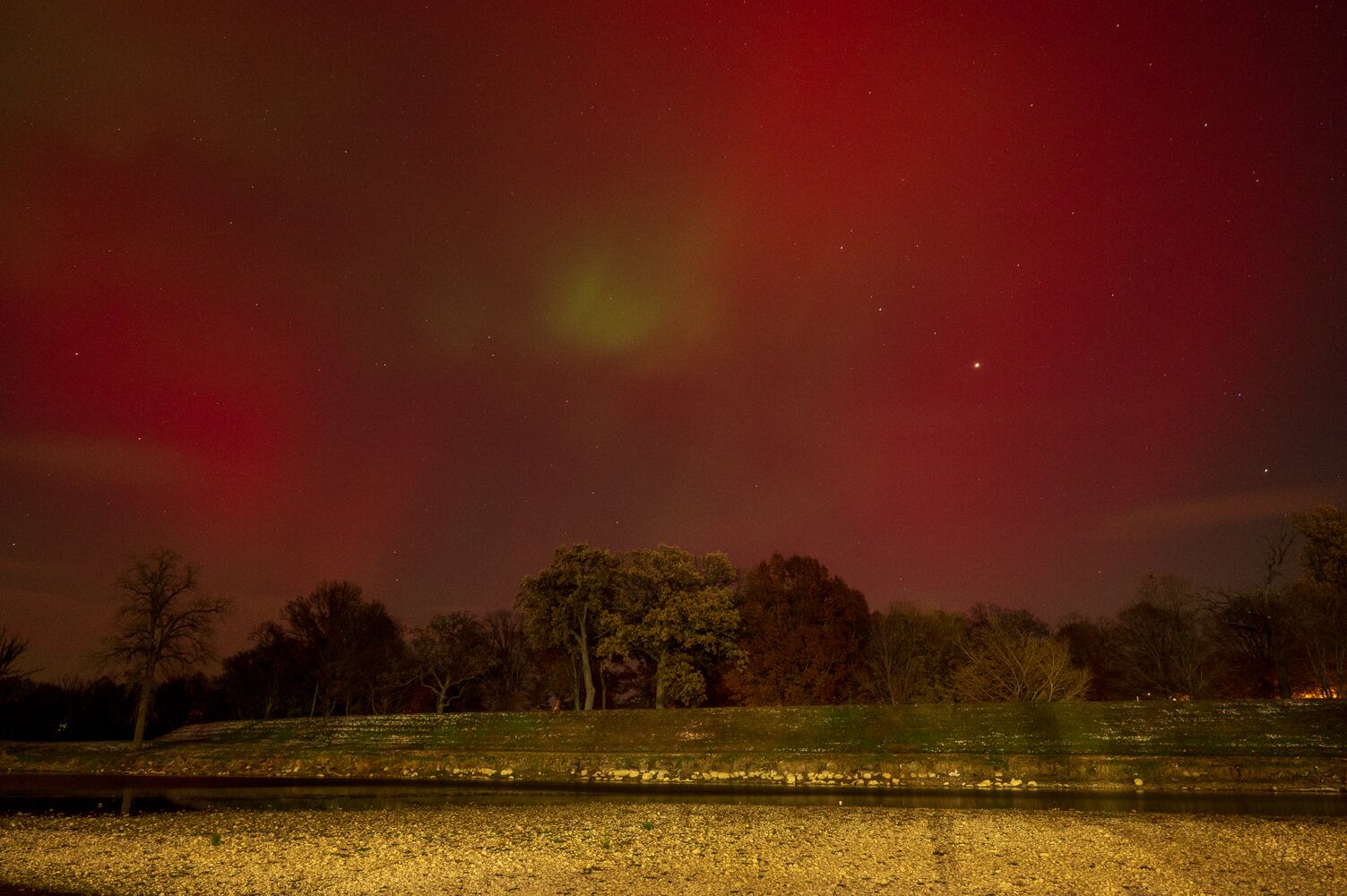 DDN 111225 Northern Lights Troy