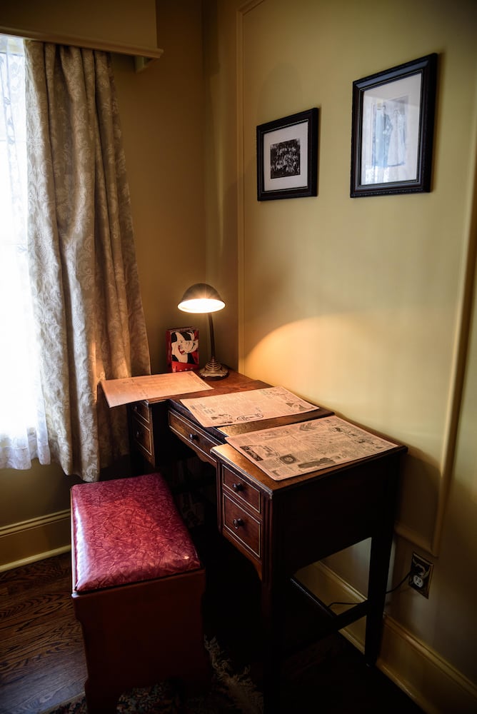 PHOTOS: Take a look inside the famous house from “A Christmas Story”