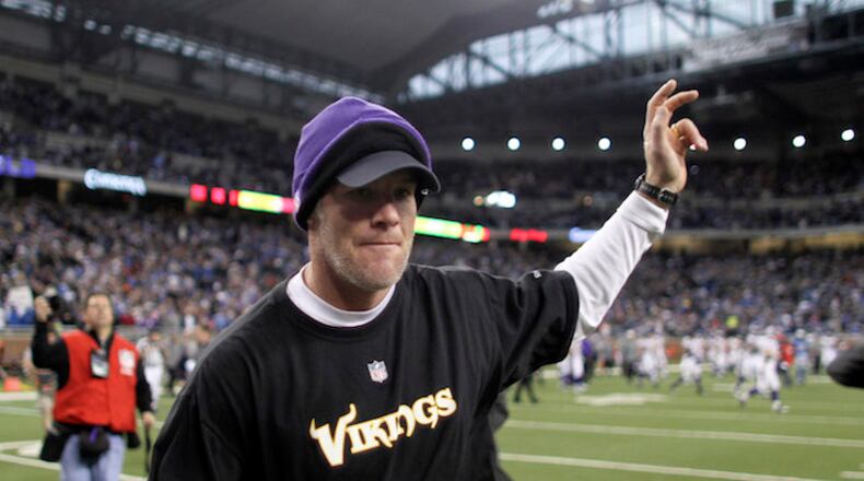 Minnesota Vikings quarterback Brett Favre runs off the field as time ran out in a game against the Detroit Lions at Ford Field in Detroit on January 2, 2011. (Jeff Wheeler/Minneapolis Star Tribune/TNS)