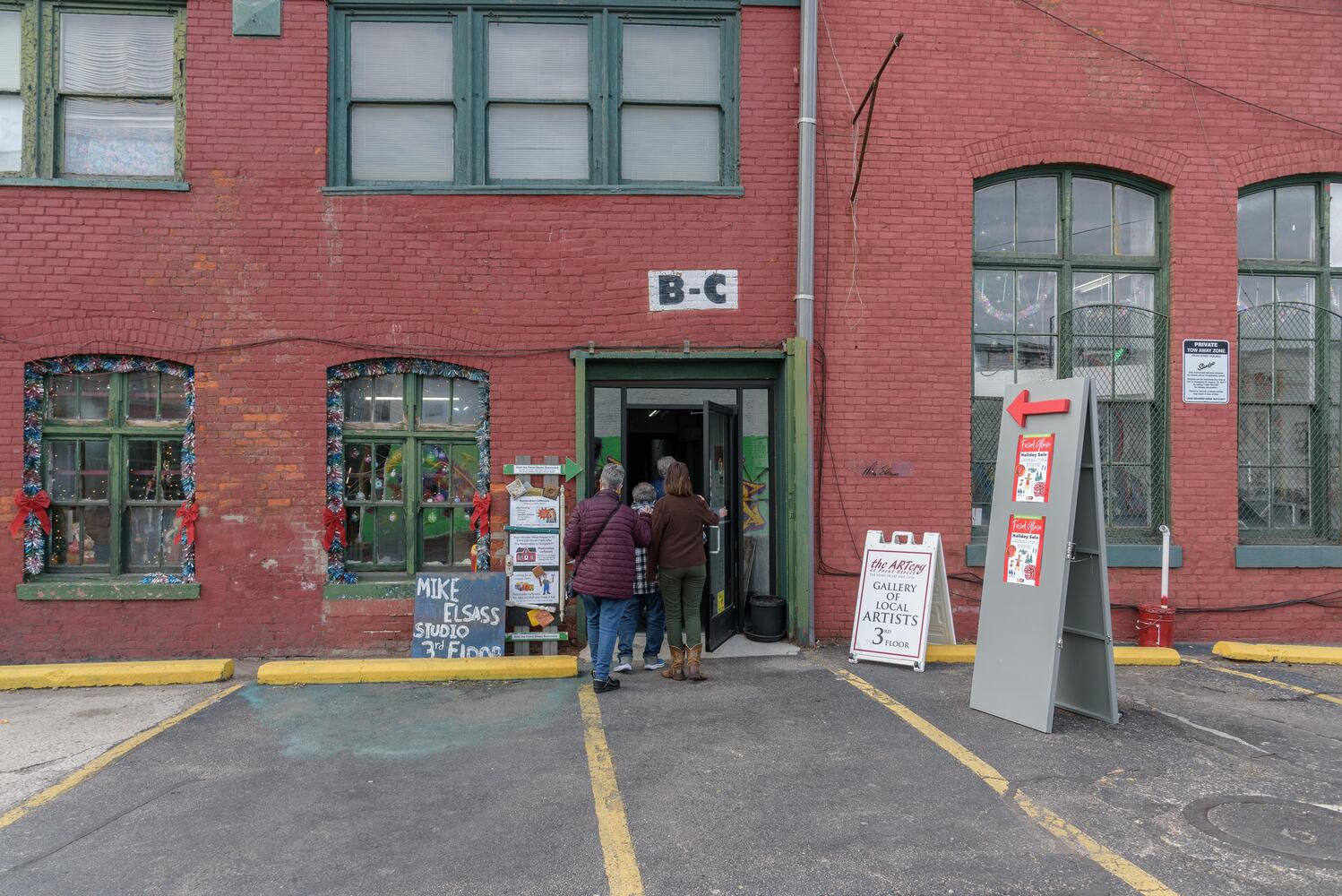 PHOTOS: Did we spot you at the Front Street Christkindl Market?