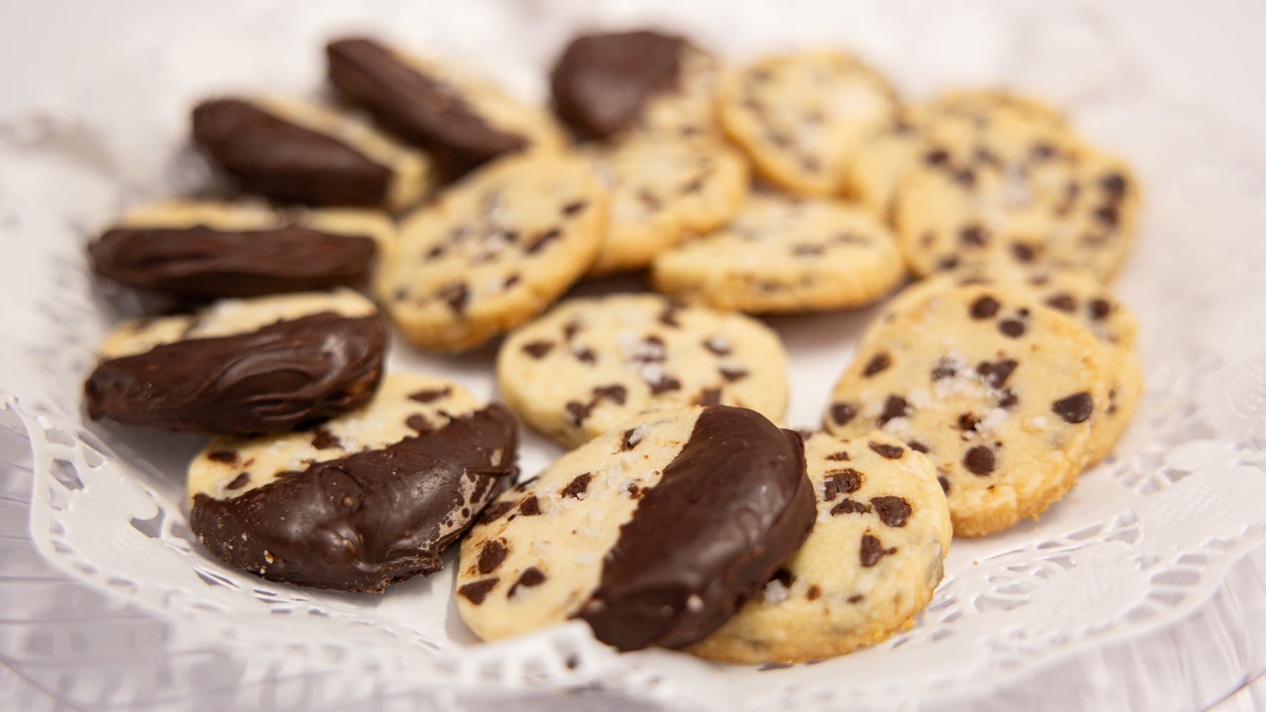 DDN 112425 DDN Holiday Cookie Contest