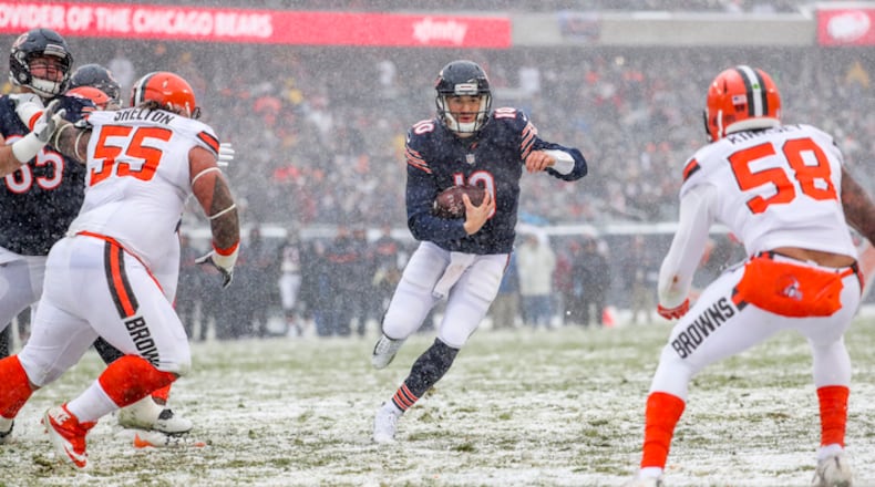 Chicago Bears quarterback Mitch Trubisky (10) runs the ball against the Cleveland Browns at Soldier Field in Chicago on December 24, 2017. (Armando L. Sanchez/Chicago Tribune/TNS)