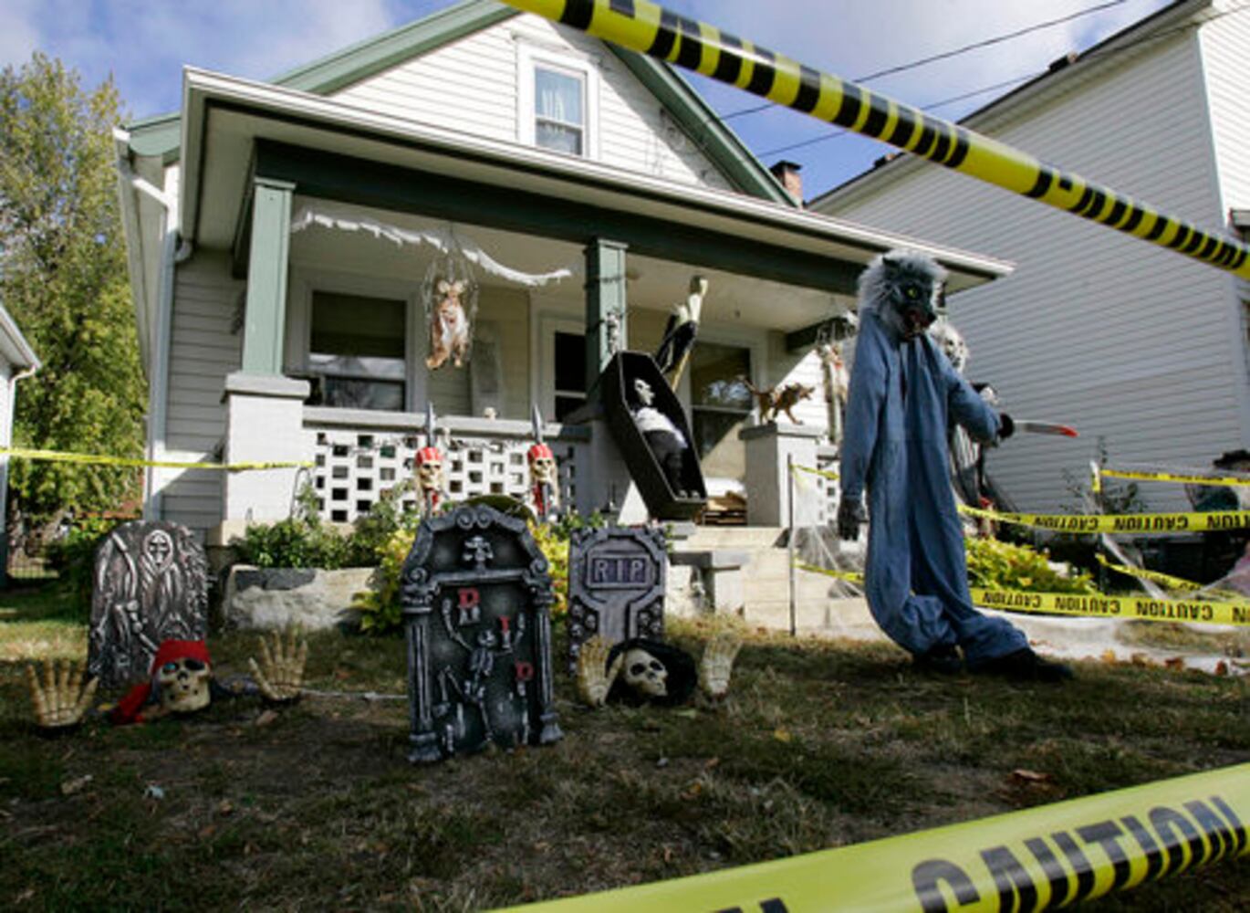 Halloween decorating contest