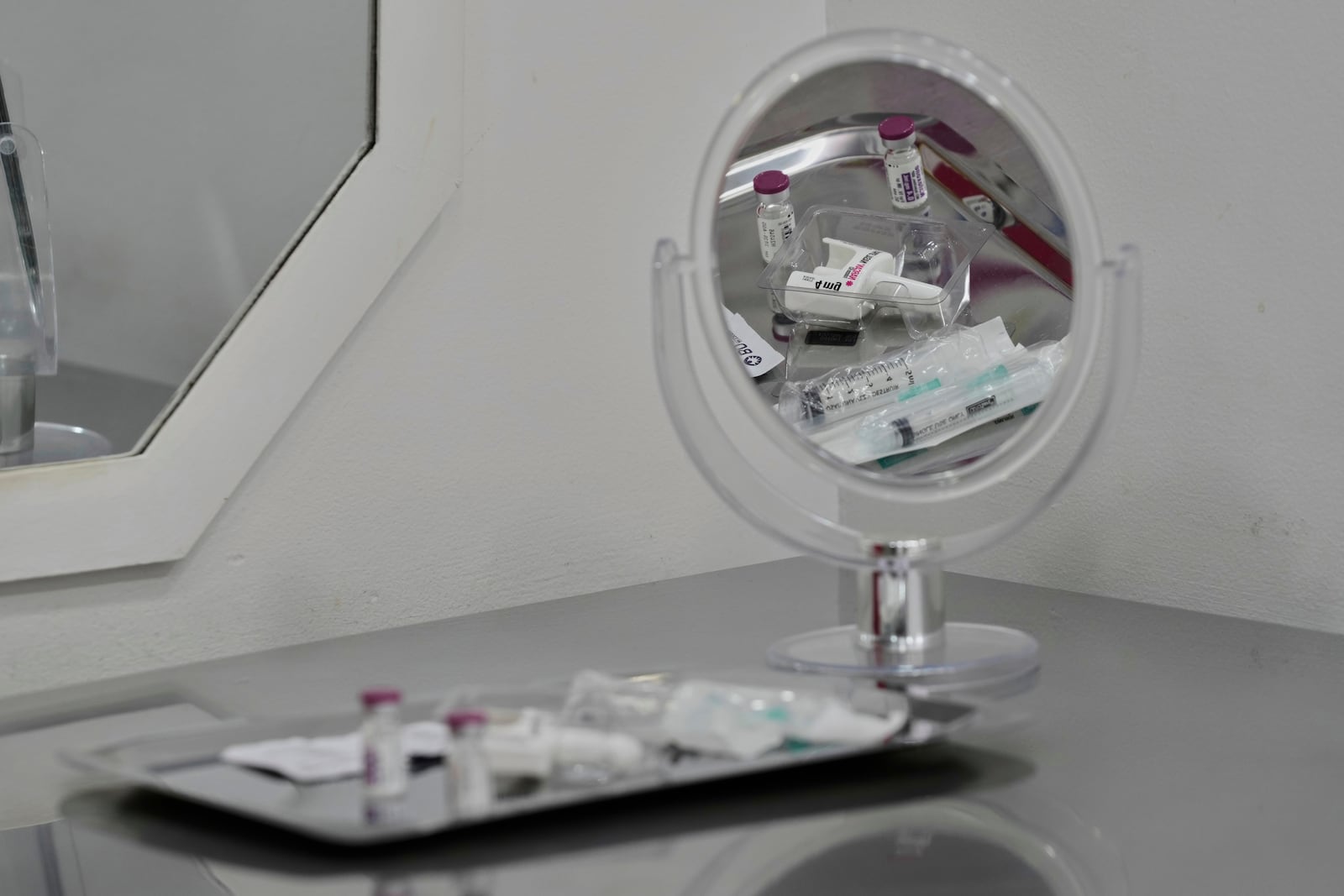 Injection kits and doses of naloxone, a medication that reverses opioid overdoses, sit at the Cambie supervised consumption room in Bogota, Colombia, where people who use substances receive injection kits or bring their own drugs while learning safe practices, Sunday, April 27, 2025. (AP Photo/Fernando Vergara)