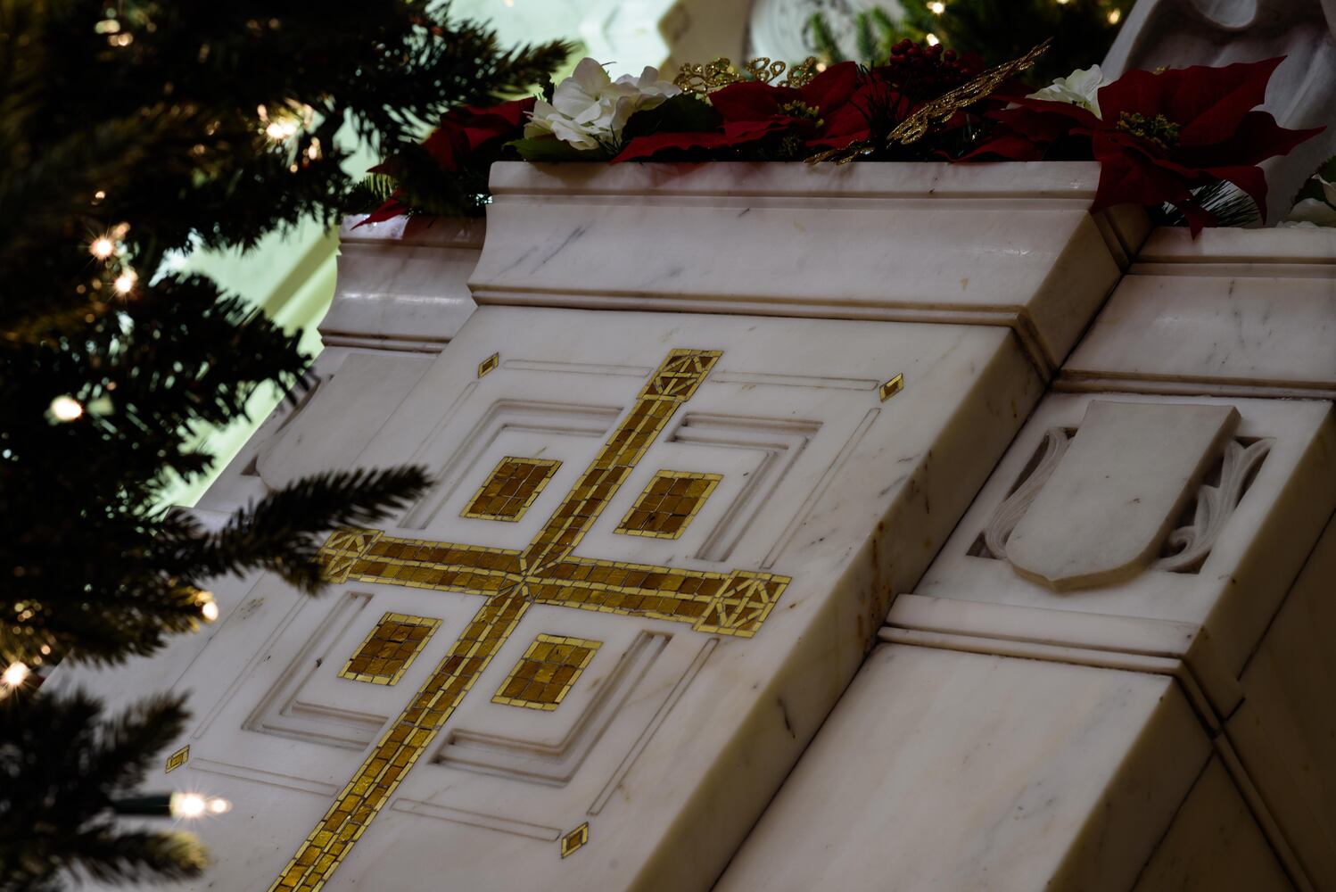 PHOTOS: Christmas Eve morning at St. Joseph Catholic Church in downtown Dayton