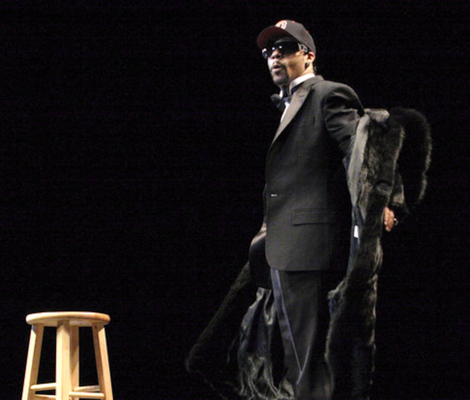 Comedian Katt Williams arrives on stage wearing an Ohio State ballcap at the Nutter Center on Saturday, April 14, 2007. Photo by Peter Wine 
