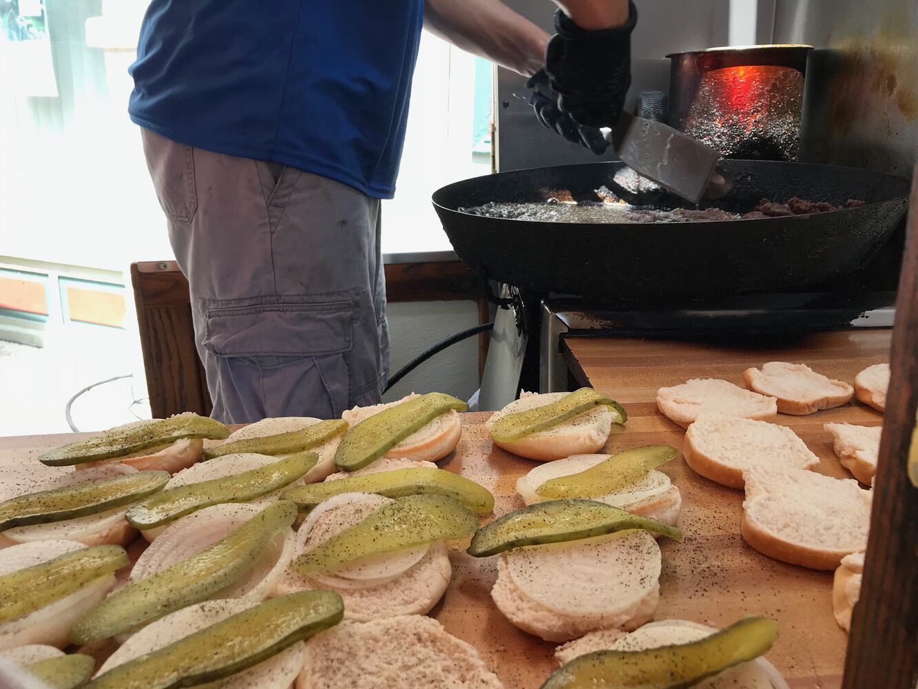 PHOTOS: Step-by-step, what makes the Hamburger Wagon patty SO addicting