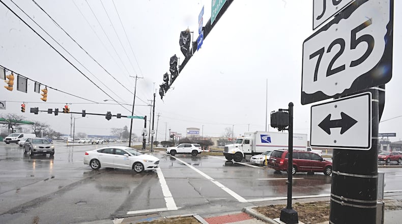 The intersection of Ohio 725 and Ohio 741 - just east of Interstate 75’s Exit 44 - is known to many as the entrance to the Dayton Mall area. Just south of the intersection, 24,779 vehicles traveled Ohio 741 a day in 2019. For Ohio 725 just east of the intersection, those figures were 24,441 vehicles a day, according to Ohio Department of Transportation records. MARSHALL GORBY/STAFF