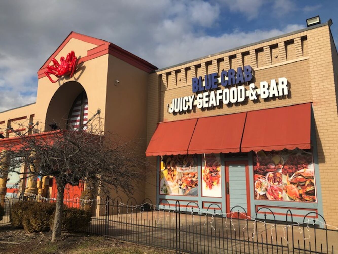 PHOTOS: Sneak peek inside Blue Crab Juicy Seafood restaurant behind the Dayton Mall