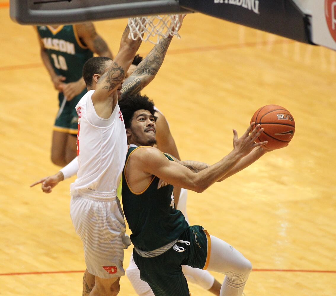 22 photos for 22 wins: Dayton Flyers vs. George Mason