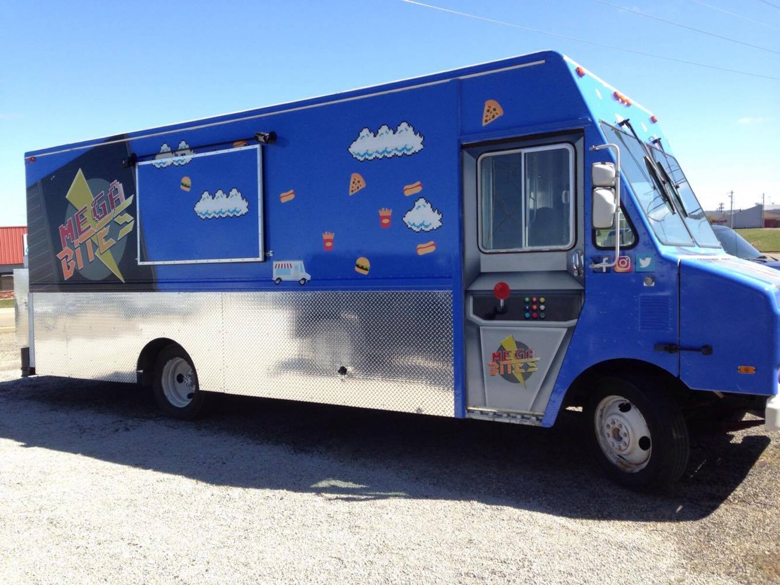 The video game-themed food truck promises larger portions of comfort food.