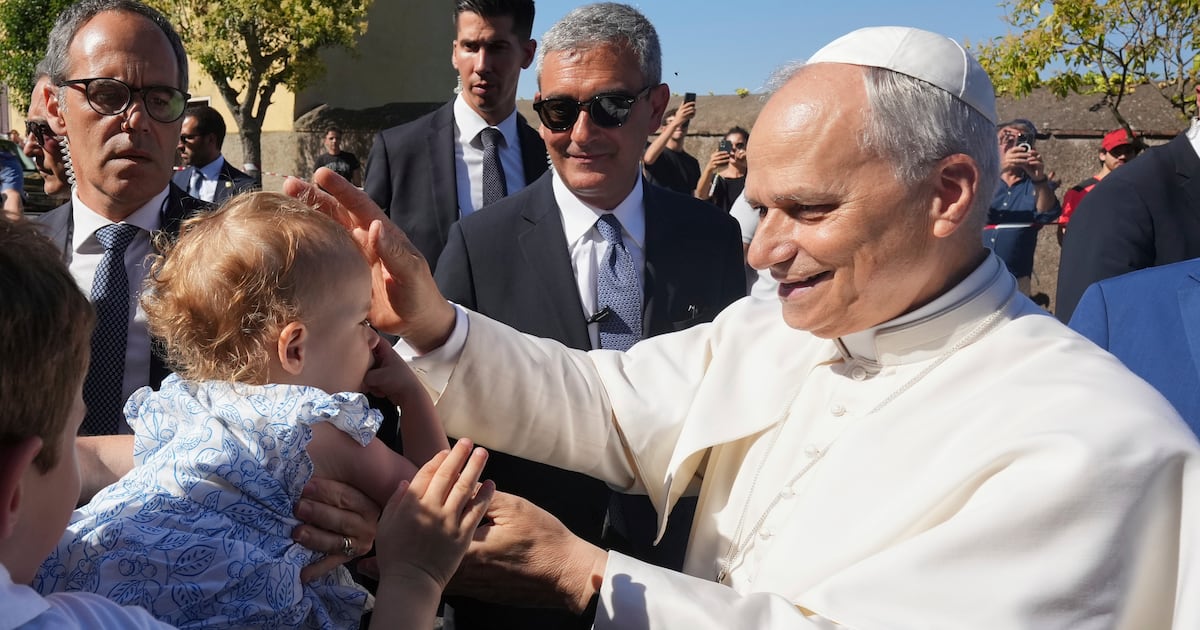Pope Leo XIV resumes tradition and arrives Castel Gandolfo for vacation to restore 'body...