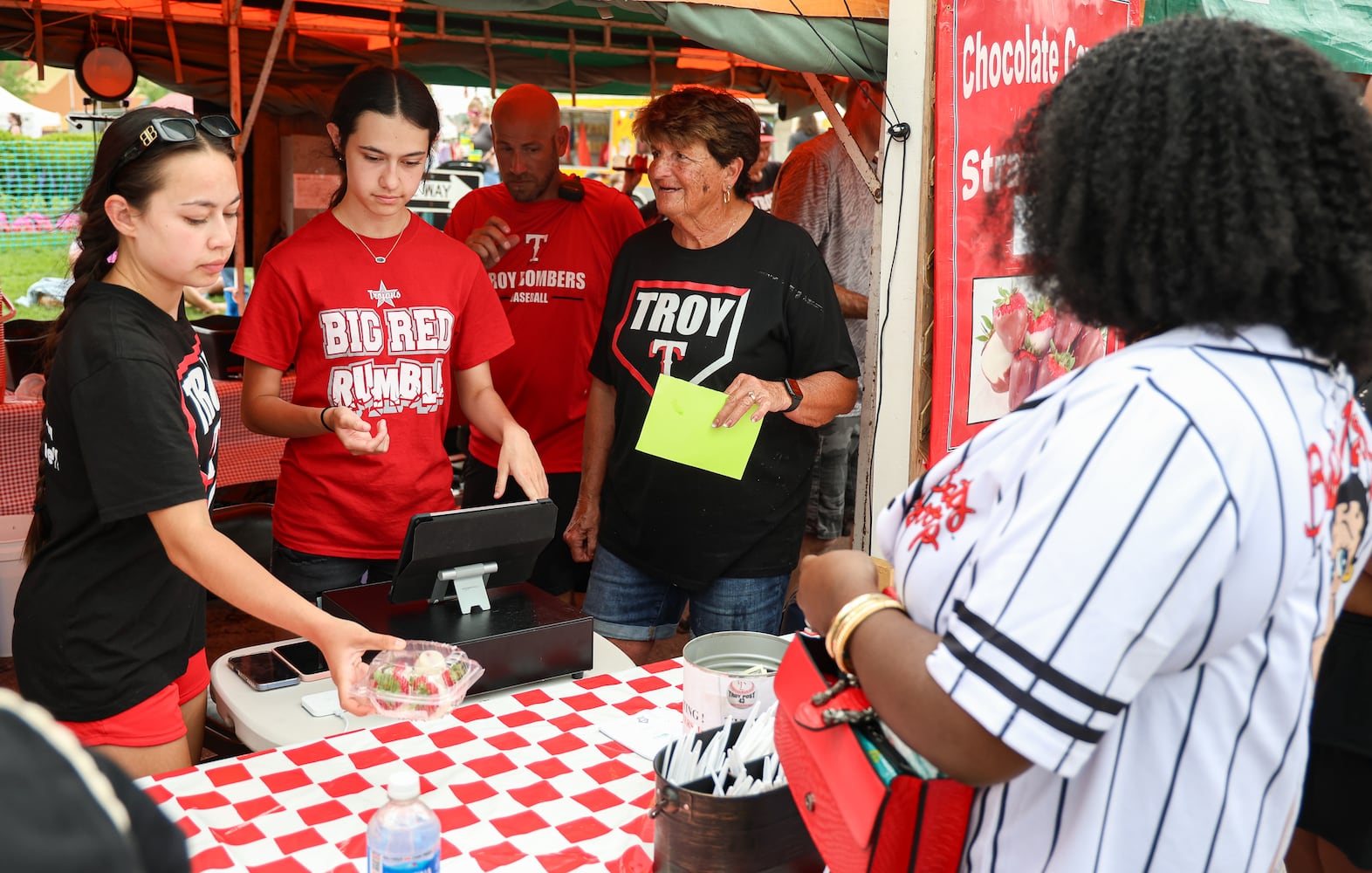 Troy Strawberry Festival 2025 061425 DDN