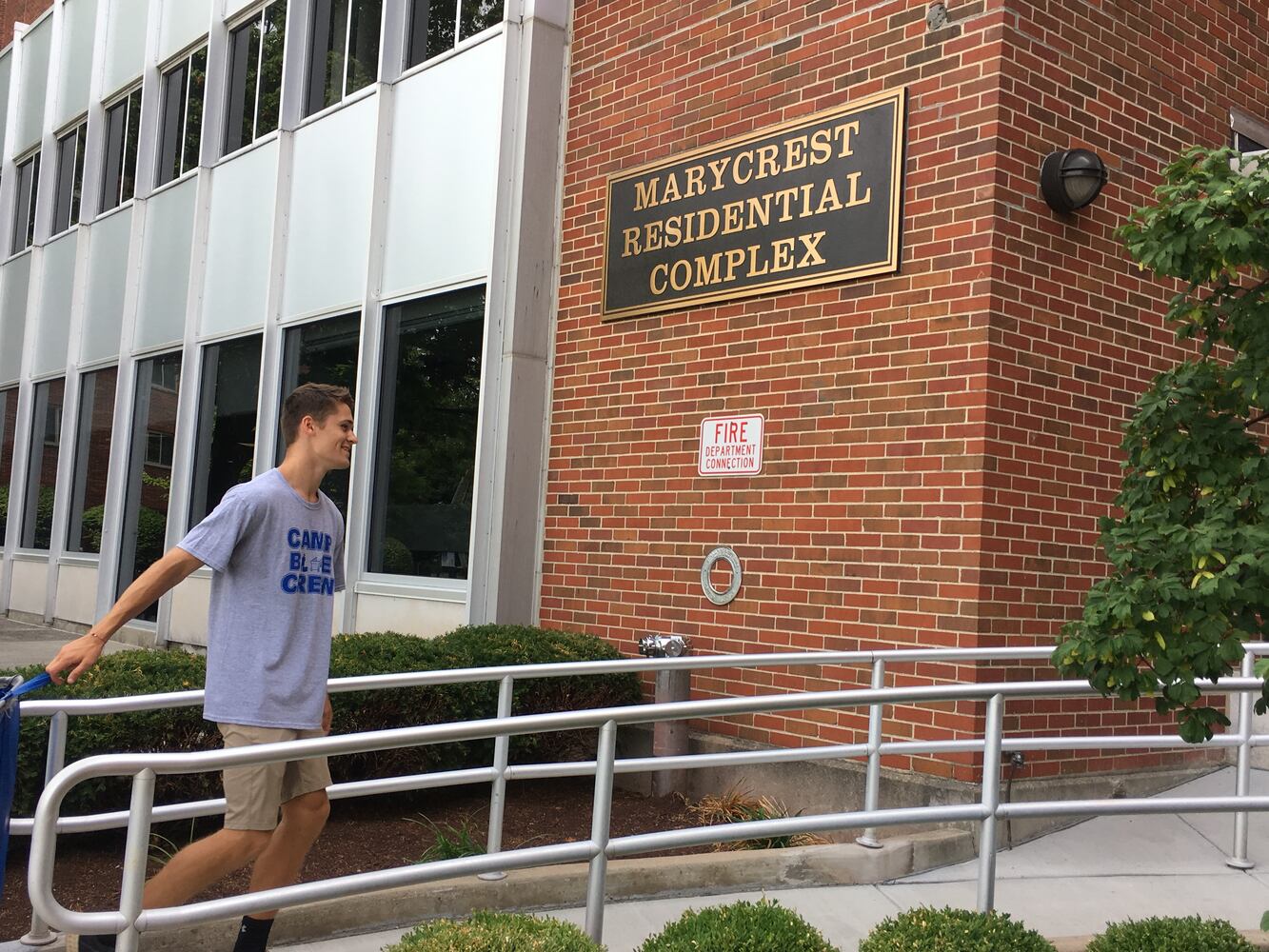 PHOTOS: More than 2K freshmen arrive at UD