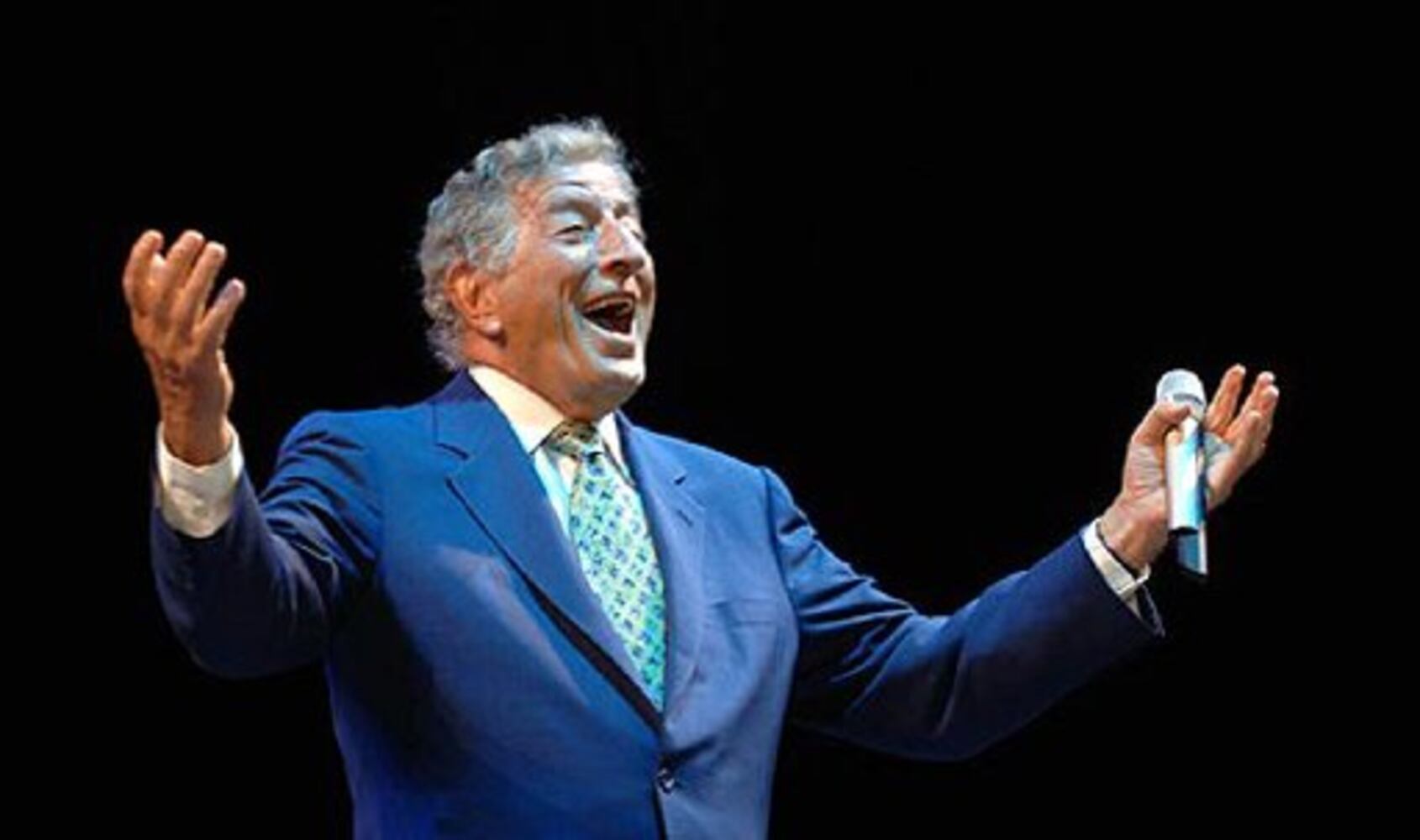 Tony Bennett to perform locally