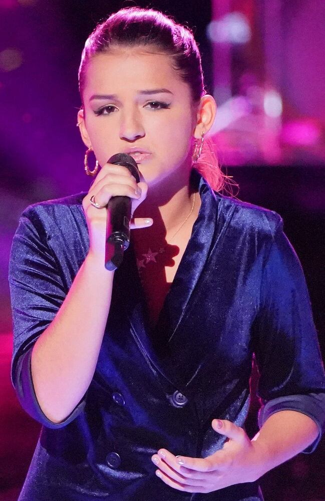 &apos;The Voice&apos;: Abby Cates moves forward singing Kelly Clarkson for Kelly Clarkson