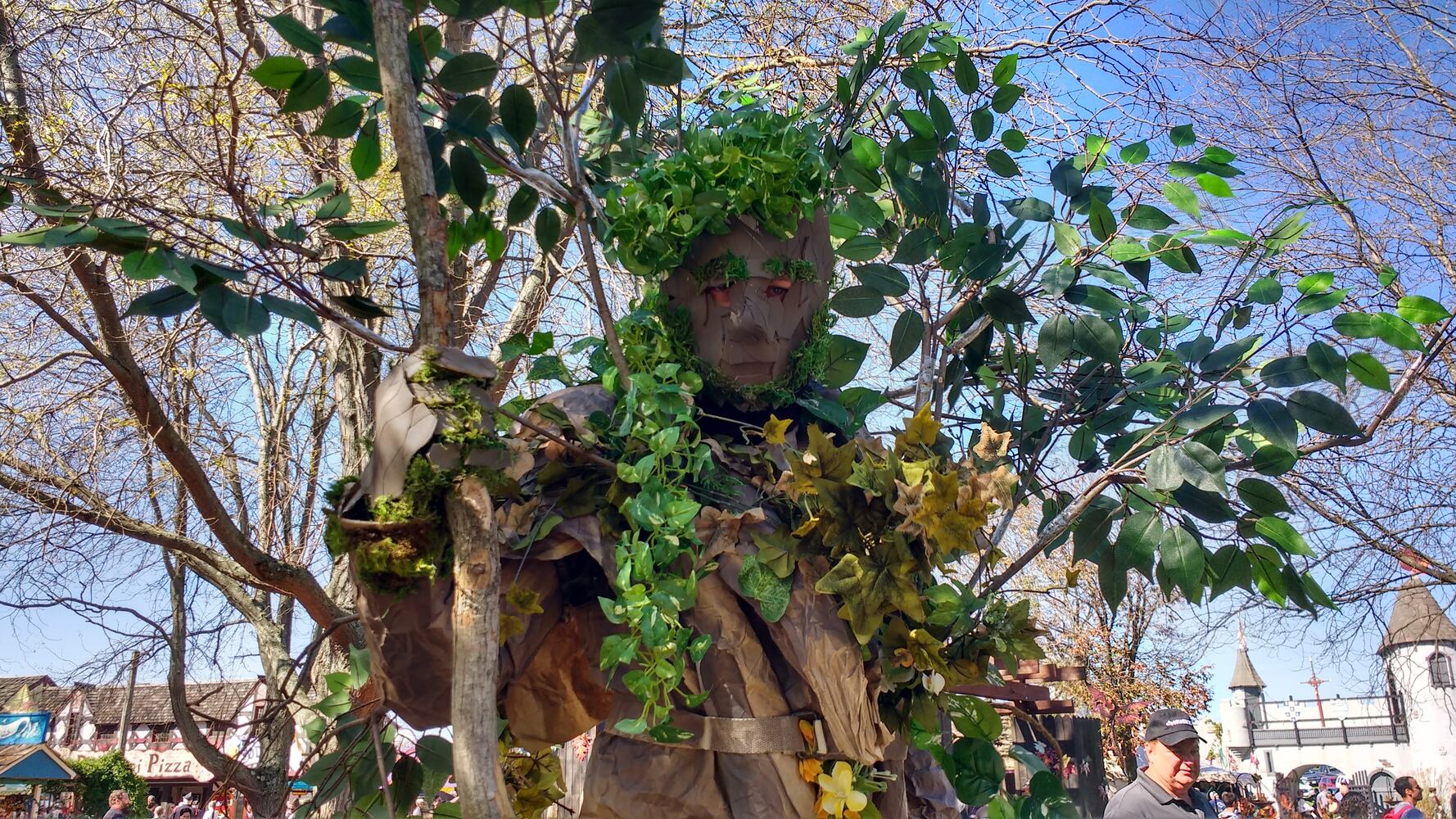 PHOTOS: Check out these AMAZING costumes from Ohio Ren Fest’s fantasy weekend