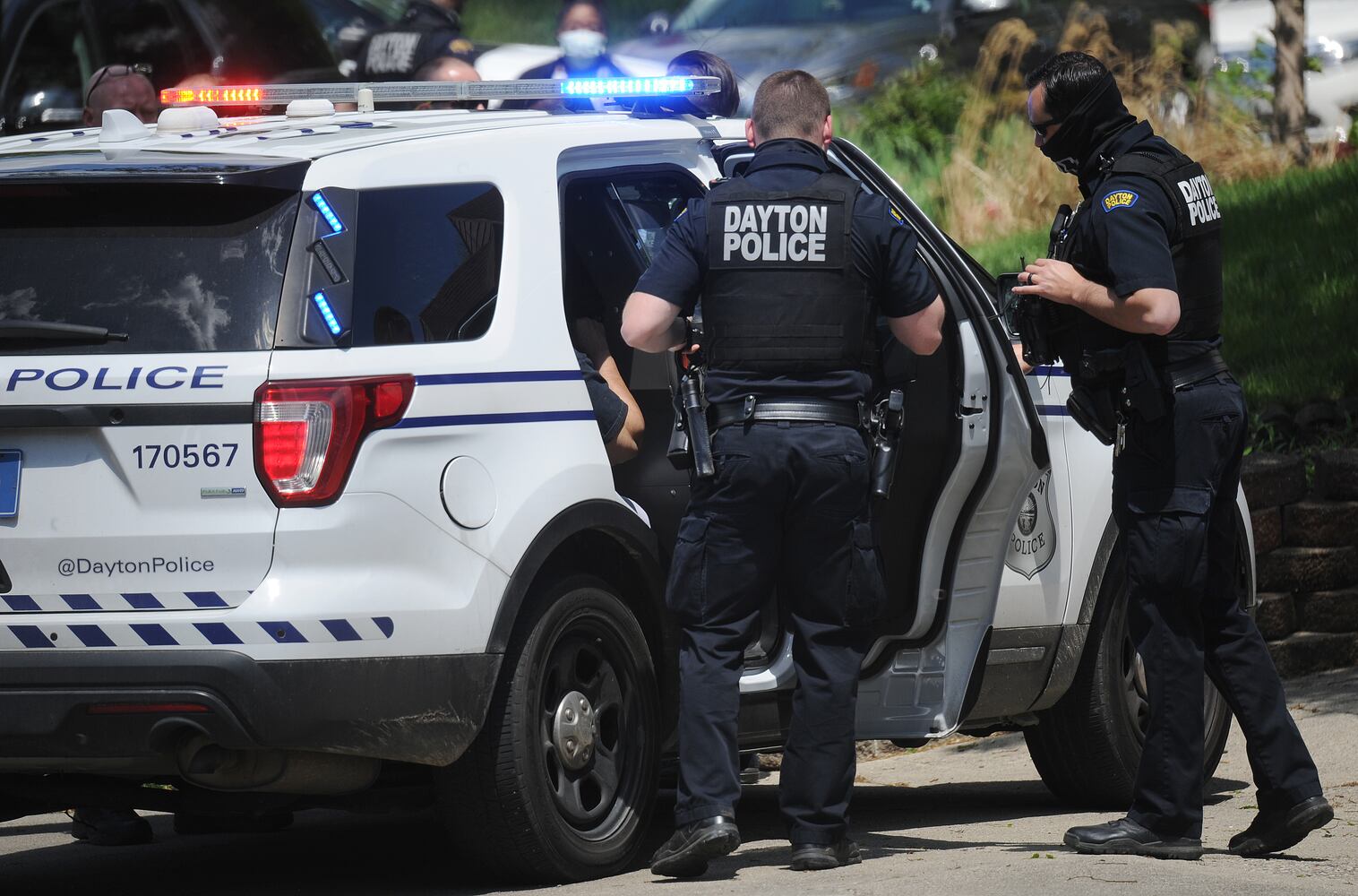 Police investigate shooting on Moraine Avenue in Dayton