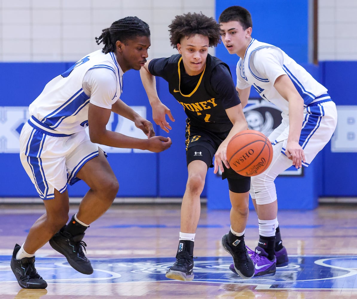 DDN 120425 Sidney Xenia