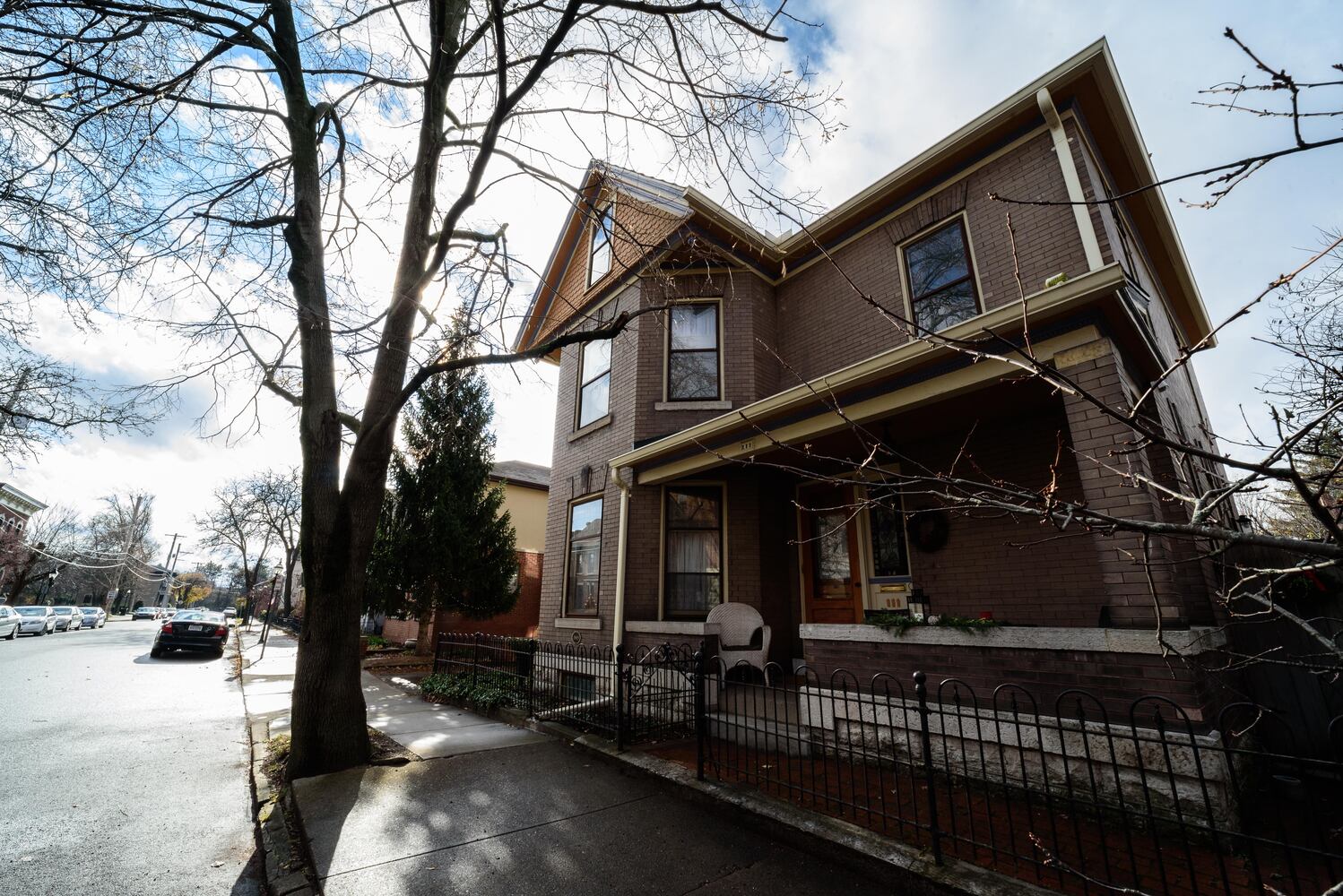 PHOTOS: The Oregon Historic District’s Virtual Grand Holiday Tour of Homes