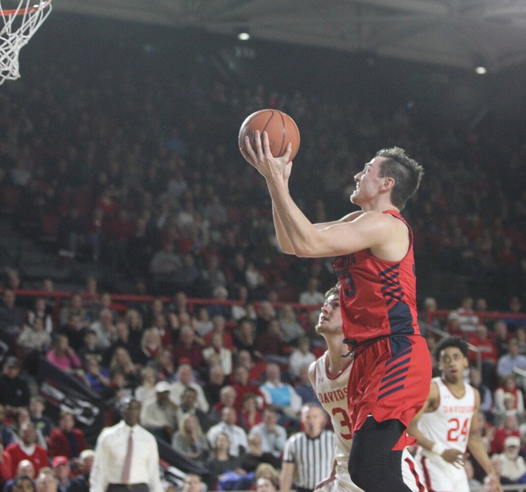 Twenty photos: Dayton Flyers vs. Davidson Wildcats