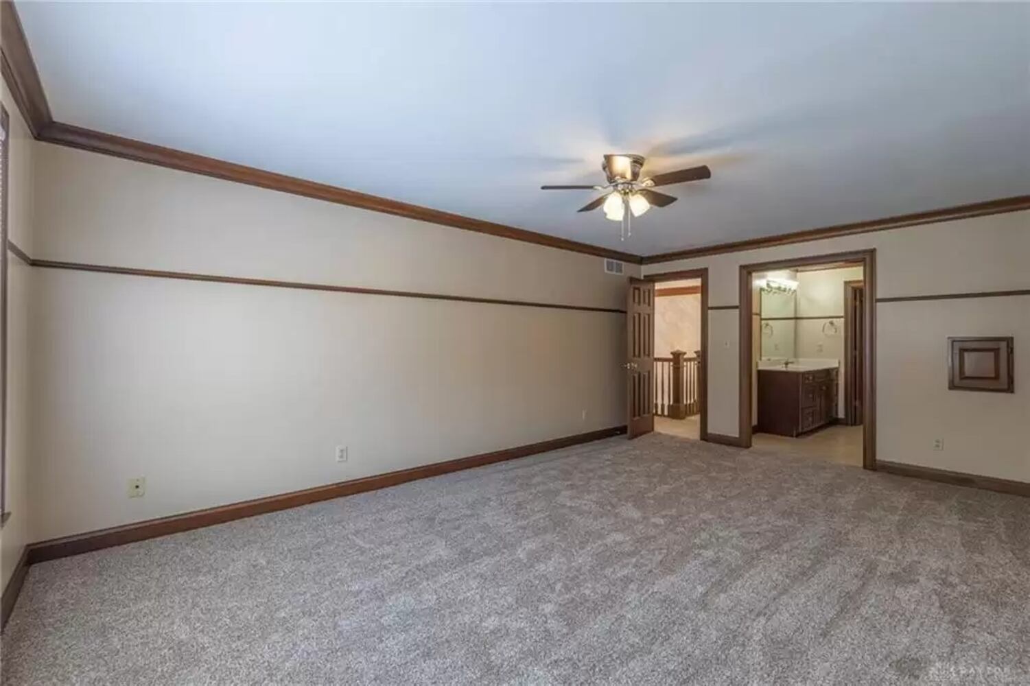 PHOTOS: Nearly $1M luxury home on market near Centerville