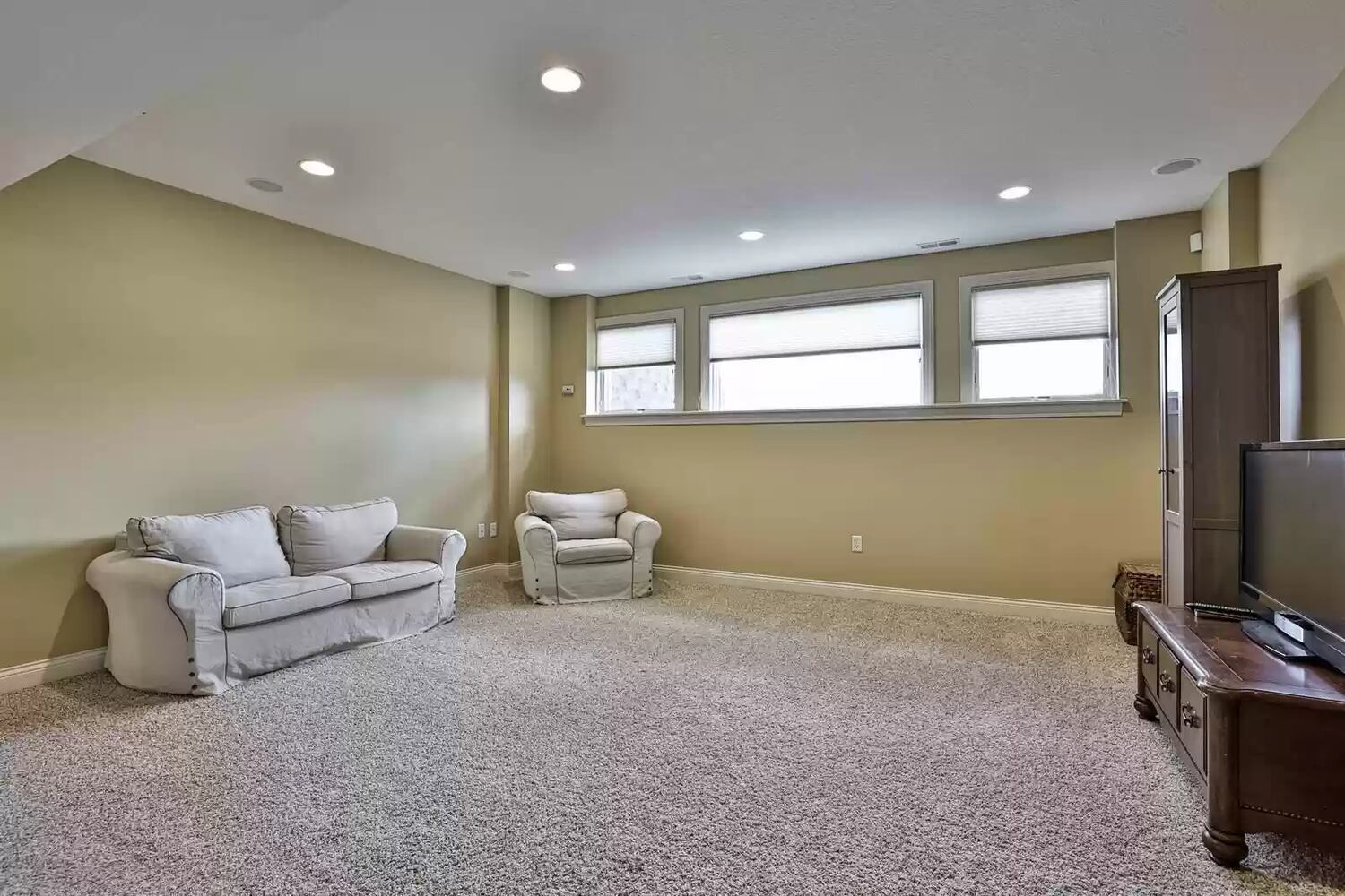 PHOTOS: Luxury home near Troy offers waterfront view