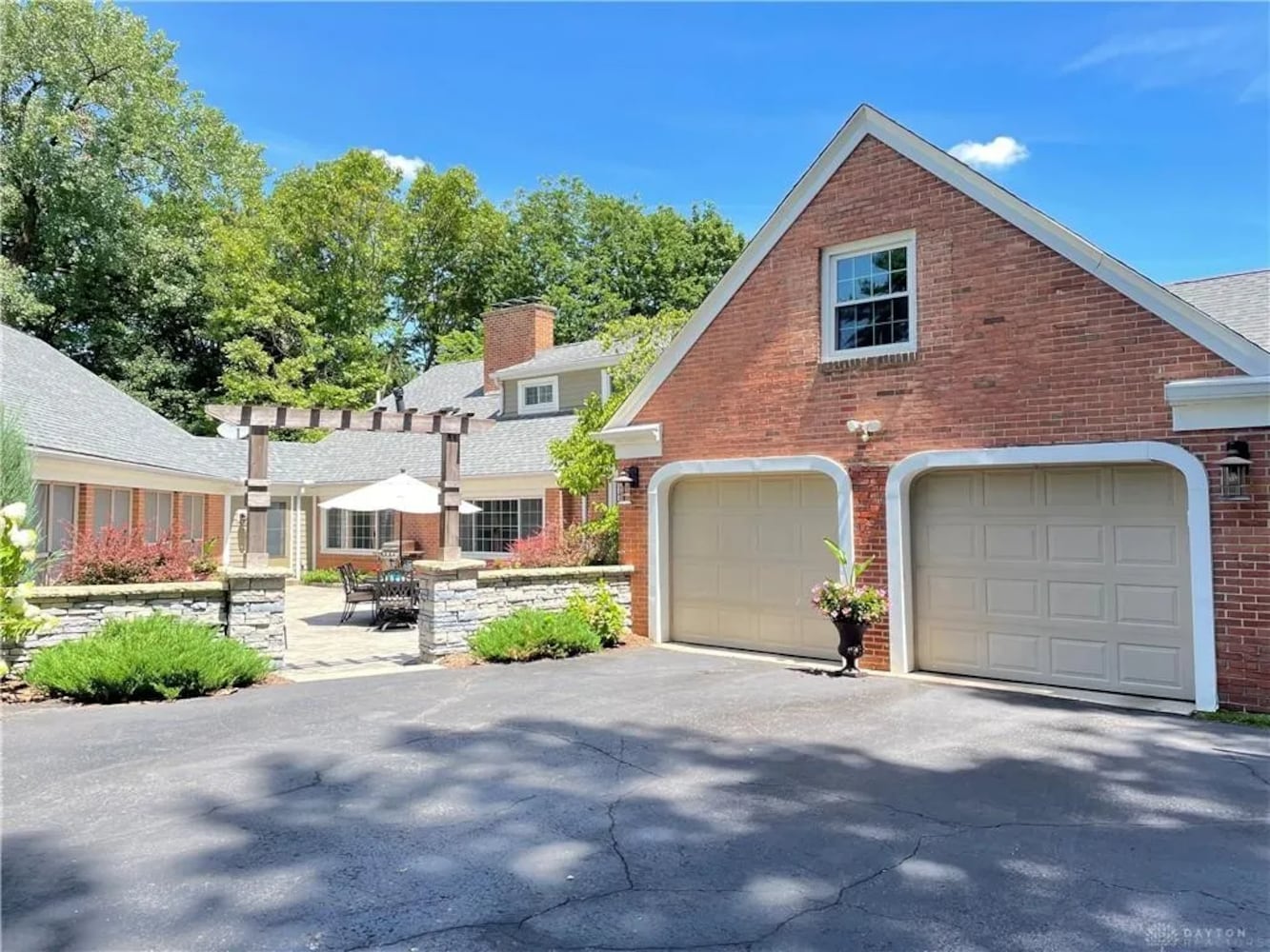 PHOTOS: Luxury Oakwood home with indoor swimming pool on the market