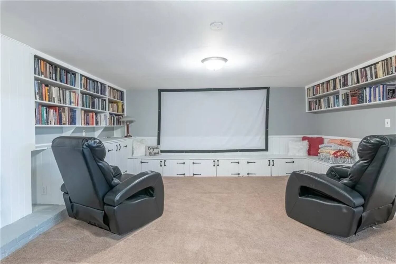 PHOTOS: Luxury Oakwood home with indoor swimming pool on the market