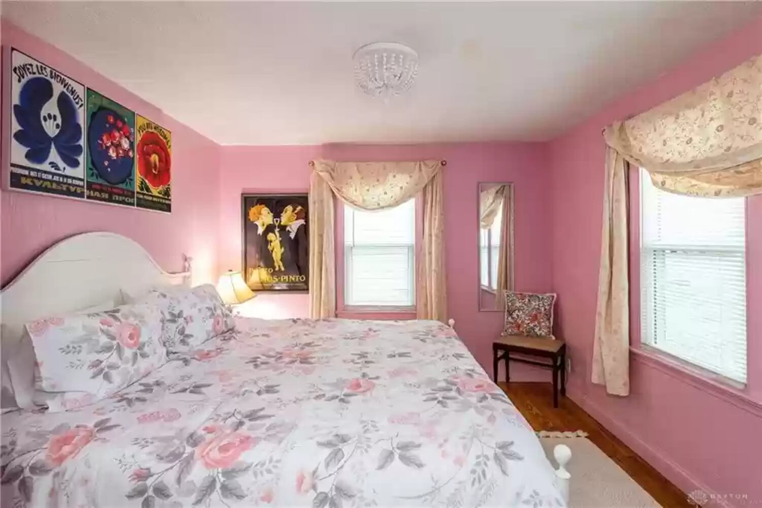 PHOTOS: ‘Friends’ themed home sold quickly in Dayton this week.
