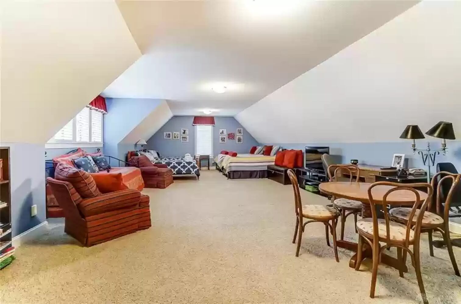 PHOTOS: $1M luxury home has views of Lakengren lake