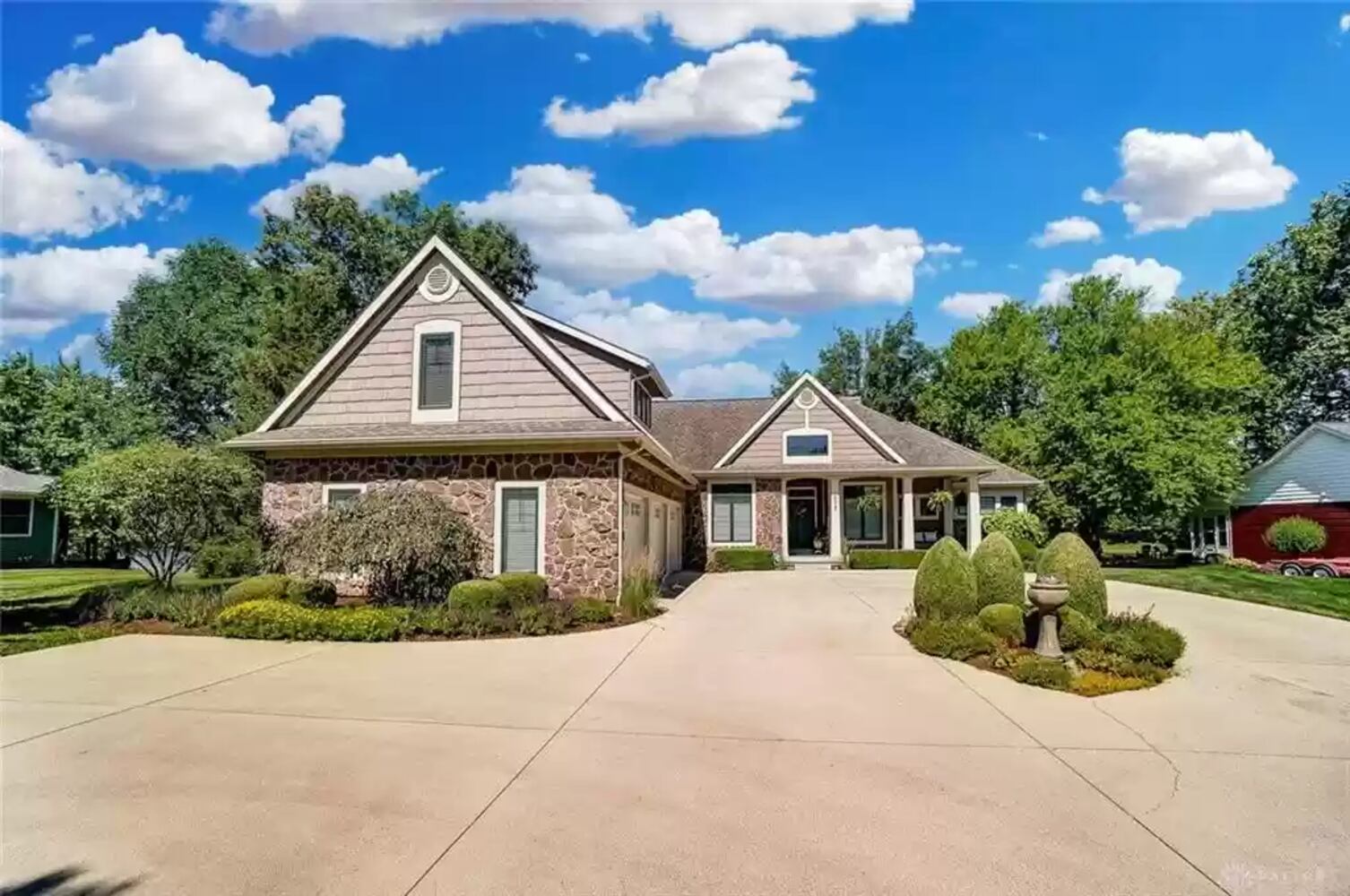 PHOTOS: $1M luxury home has views of Lakengren lake