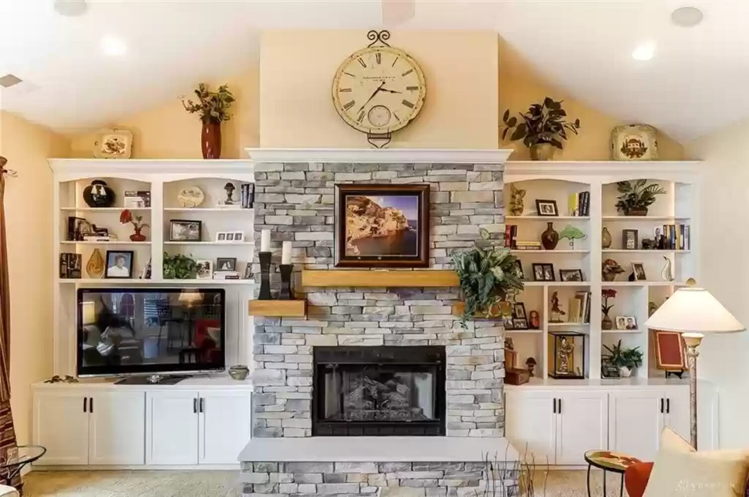 PHOTOS: $1M luxury home has views of Lakengren lake