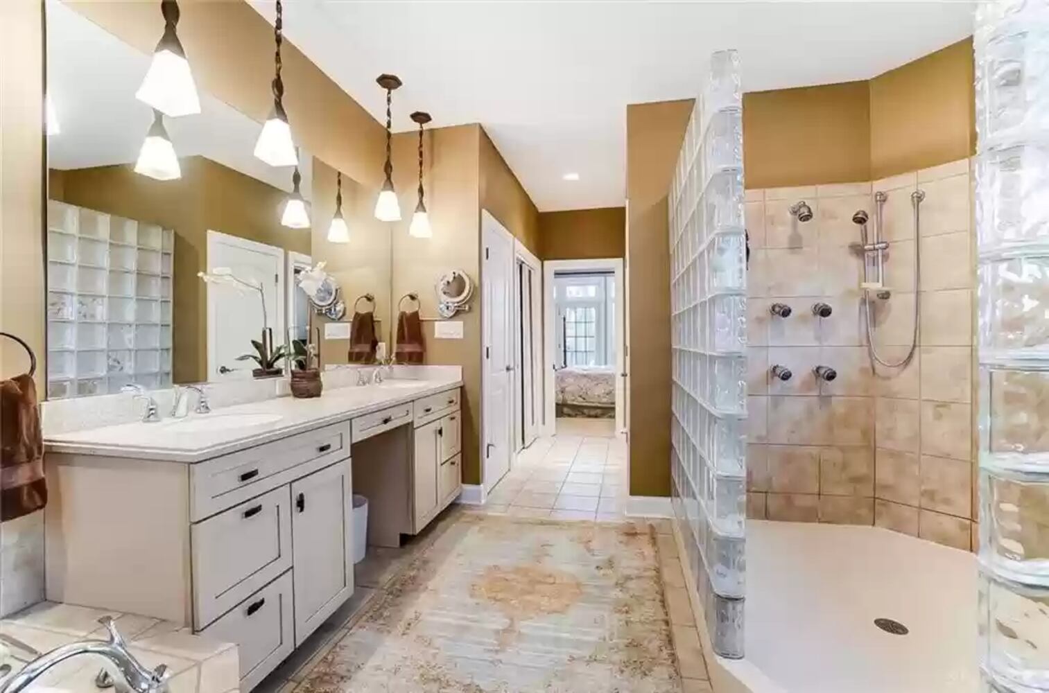 PHOTOS: $1M luxury home has views of Lakengren lake