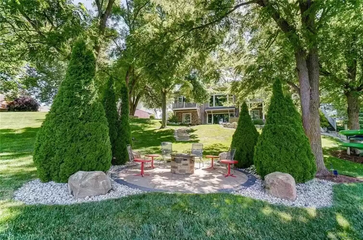PHOTOS: $1M luxury home has views of Lakengren lake