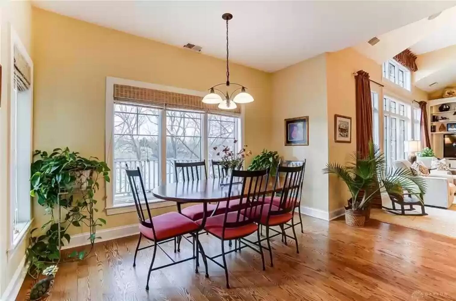PHOTOS: $1M luxury home has views of Lakengren lake
