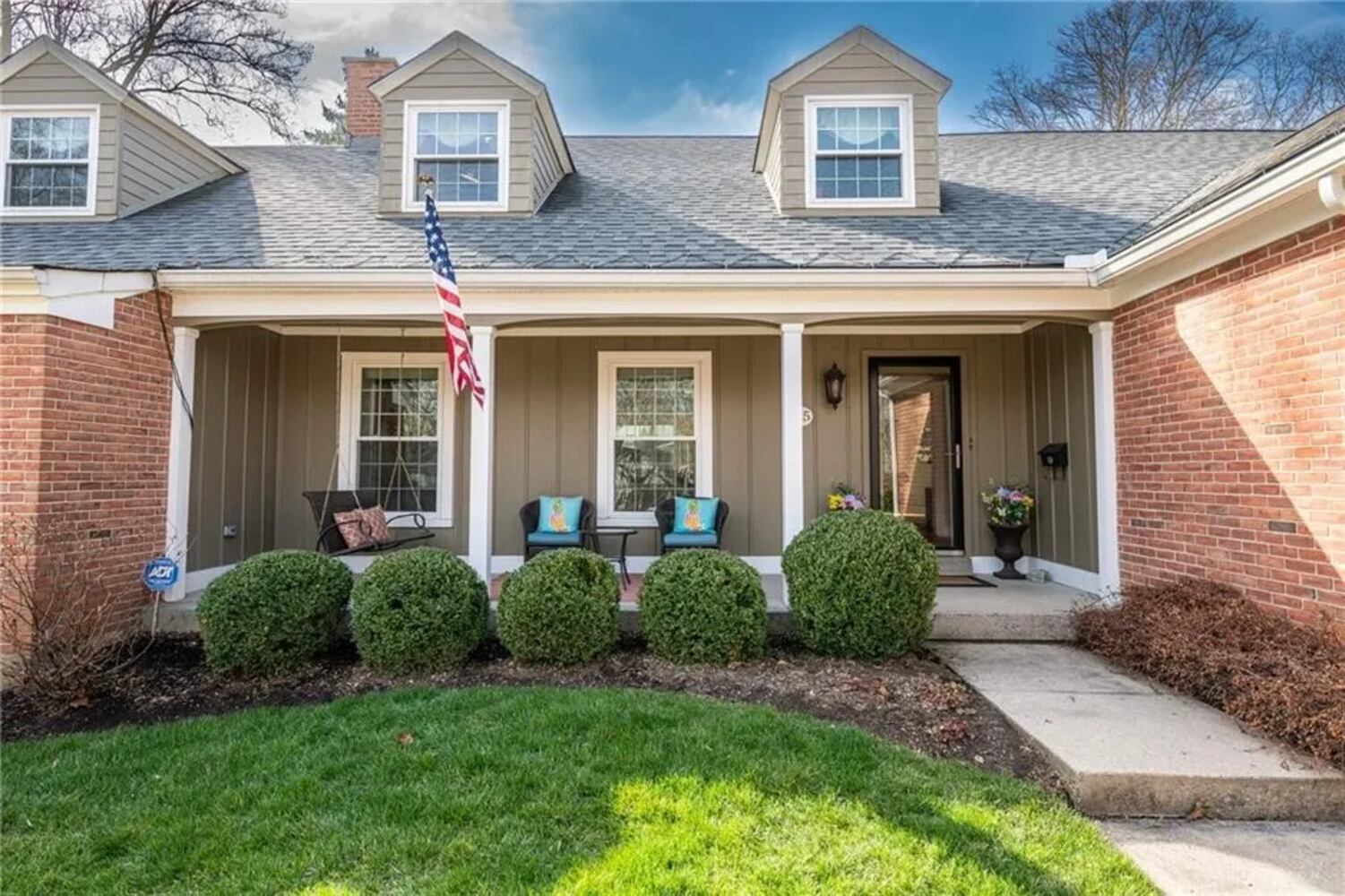 PHOTOS: Luxury Oakwood home with indoor swimming pool on the market