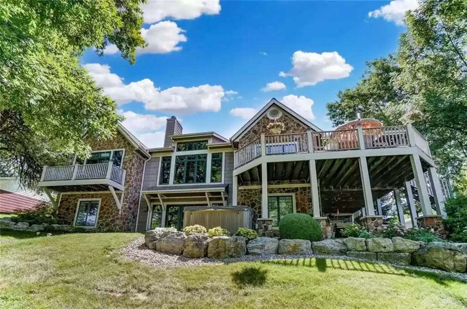 PHOTOS: $1M luxury home has views of Lakengren lake