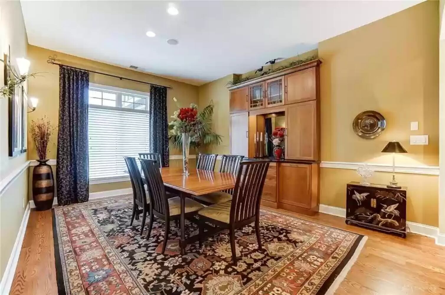 PHOTOS: $1M luxury home has views of Lakengren lake