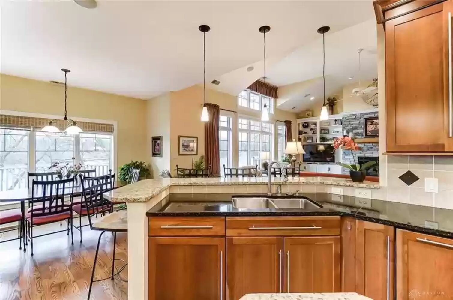 PHOTOS: $1M luxury home has views of Lakengren lake