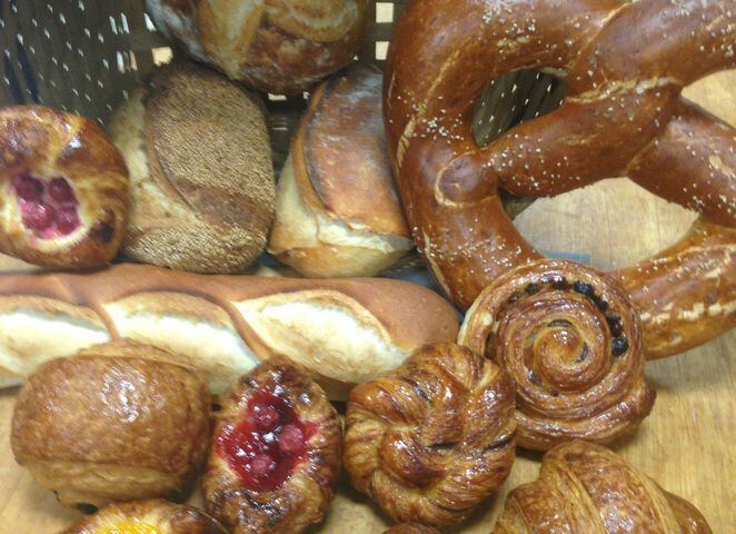 PHOTOS: Rahn’s Artisan Breads says goodby after nearly two decades