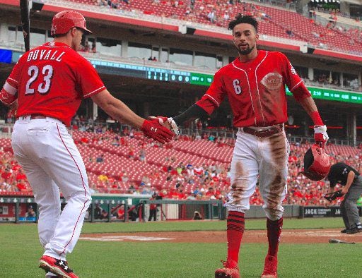 Reds Hamilton trying to bunt more, but it’s not easy