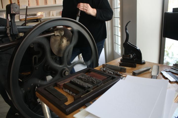 PHOTOS: Oakwood shop crafts cards with foot-pedal letterpress