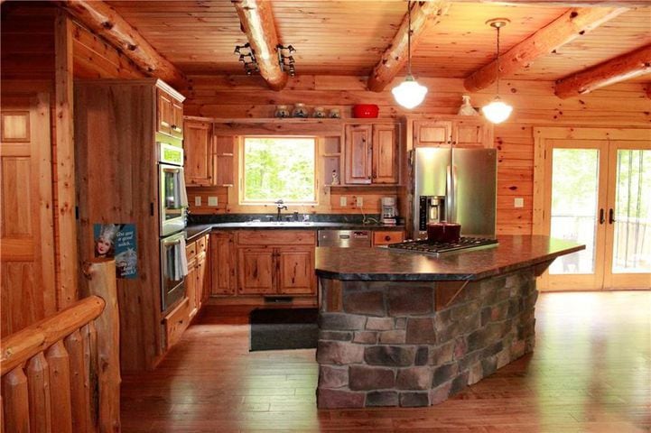PHOTOS: Cabin home on 45.7 acres on market in Urbana