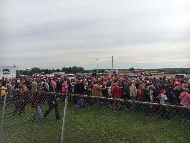 Lines form for tonight's Trump rally