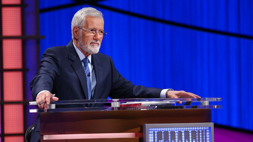 Alex Trebek debuts beard on 'Jeopardy!' season 35