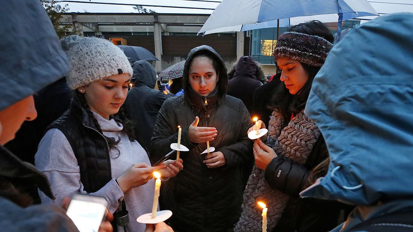 Photos: Thousands attend vigil after deadly shooting at Pittsburgh synagogue