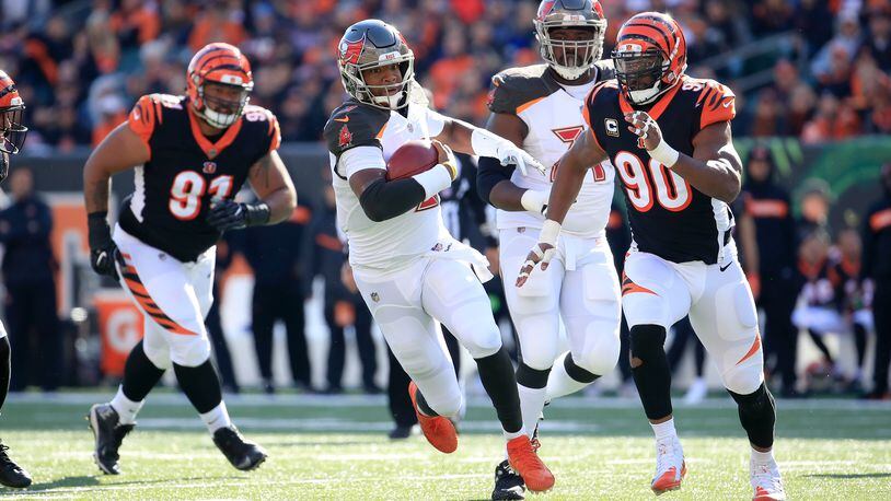 CINCINNATI, OH - OCTOBER 28: Jameis Winston #3 of the Tampa Bay Buccaneers runs with the ball against the Cincinnati Bengals at Paul Brown Stadium on October 28, 2018 in Cincinnati, Ohio. (Photo by Andy Lyons/Getty Images)